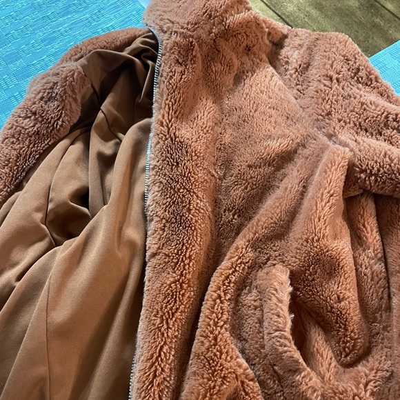 Jacket - Picture 3 of 4